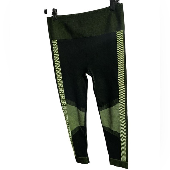 Fabletics High Waisted Seamless Check Pants - Picture 3 of 4